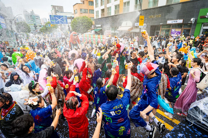 밤새 도깨비난장부터 48시간 디제잉까지…흥 넘치는 춘천의 5월 [제철축제]